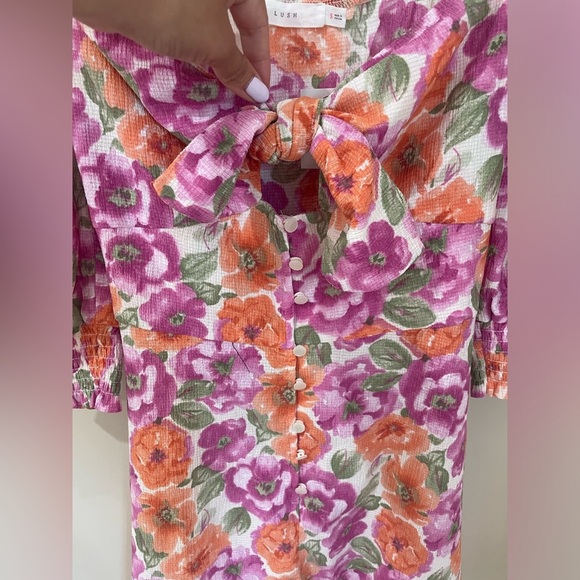 Lush Pink and Orange Floral Font-Tie Romper with Puff Sleeves Small - Picture 8 of 12